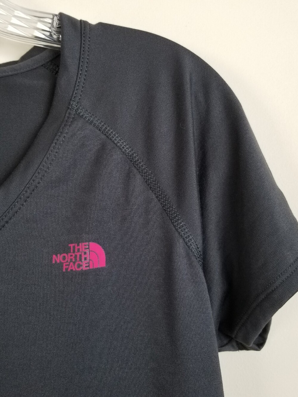 The North Face Lightweight T Shirt Size Medium - Picture 2 of 4
